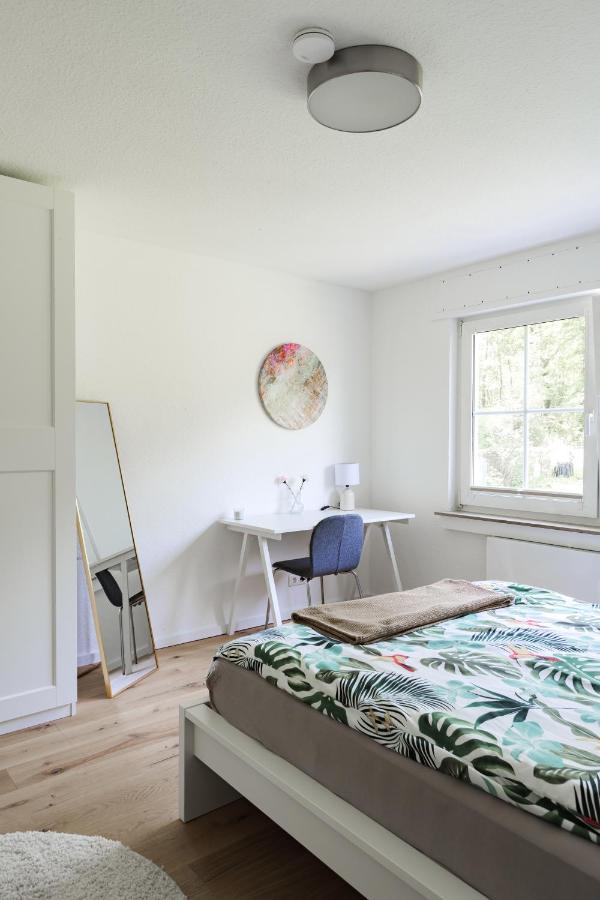 Grosse Gemutliche Wohnung Mit Waldblick Colónia Exterior foto